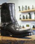 Rebel Jr. - Black Veg Tan - 8 EEE