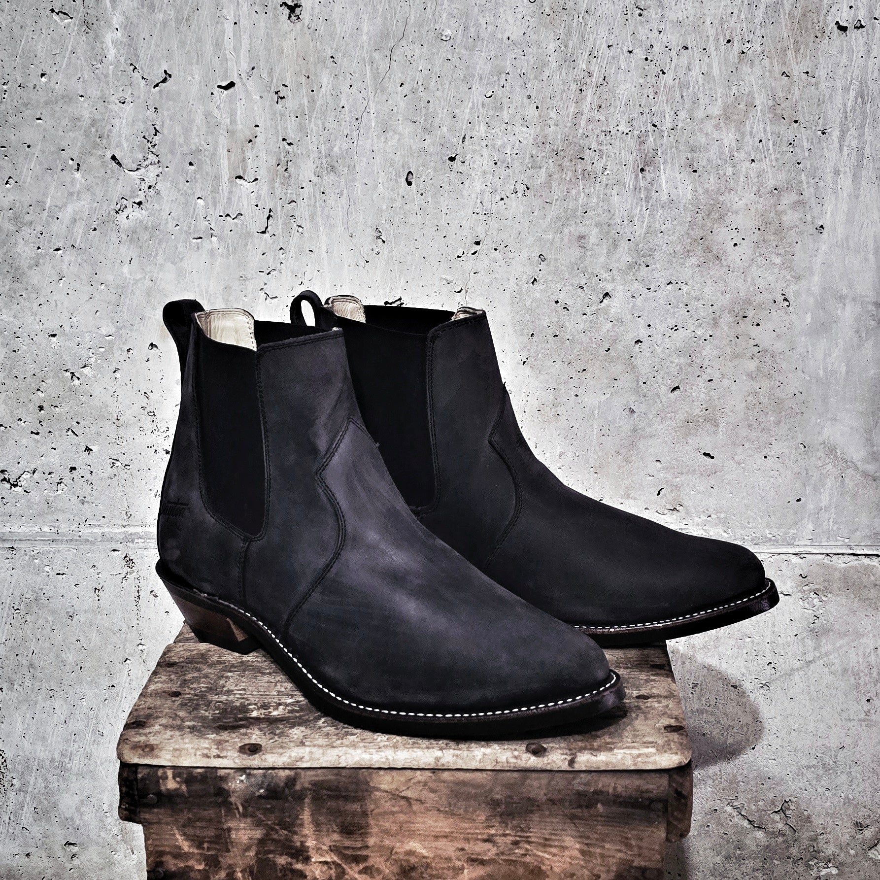 ReBoot - Western Ranchero - Charcoal Nubuck - 12 E