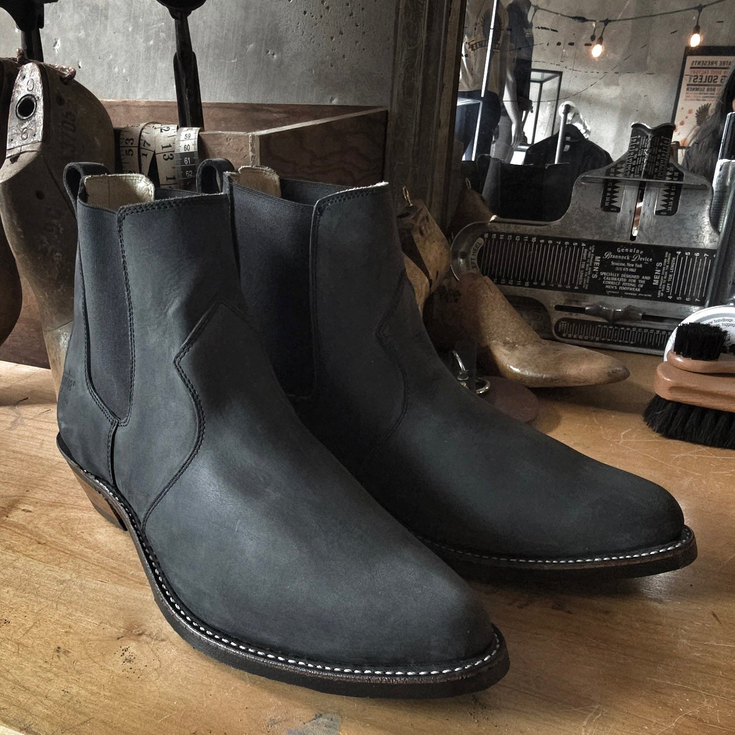 ReBoot - Western Ranchero - Charcoal Nubuck - 12 E
