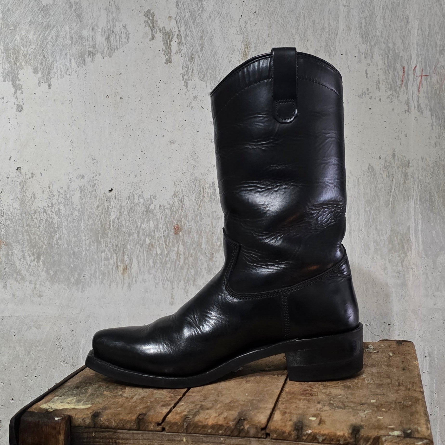ReBoot - Heritage Black Beauty - 10 E
