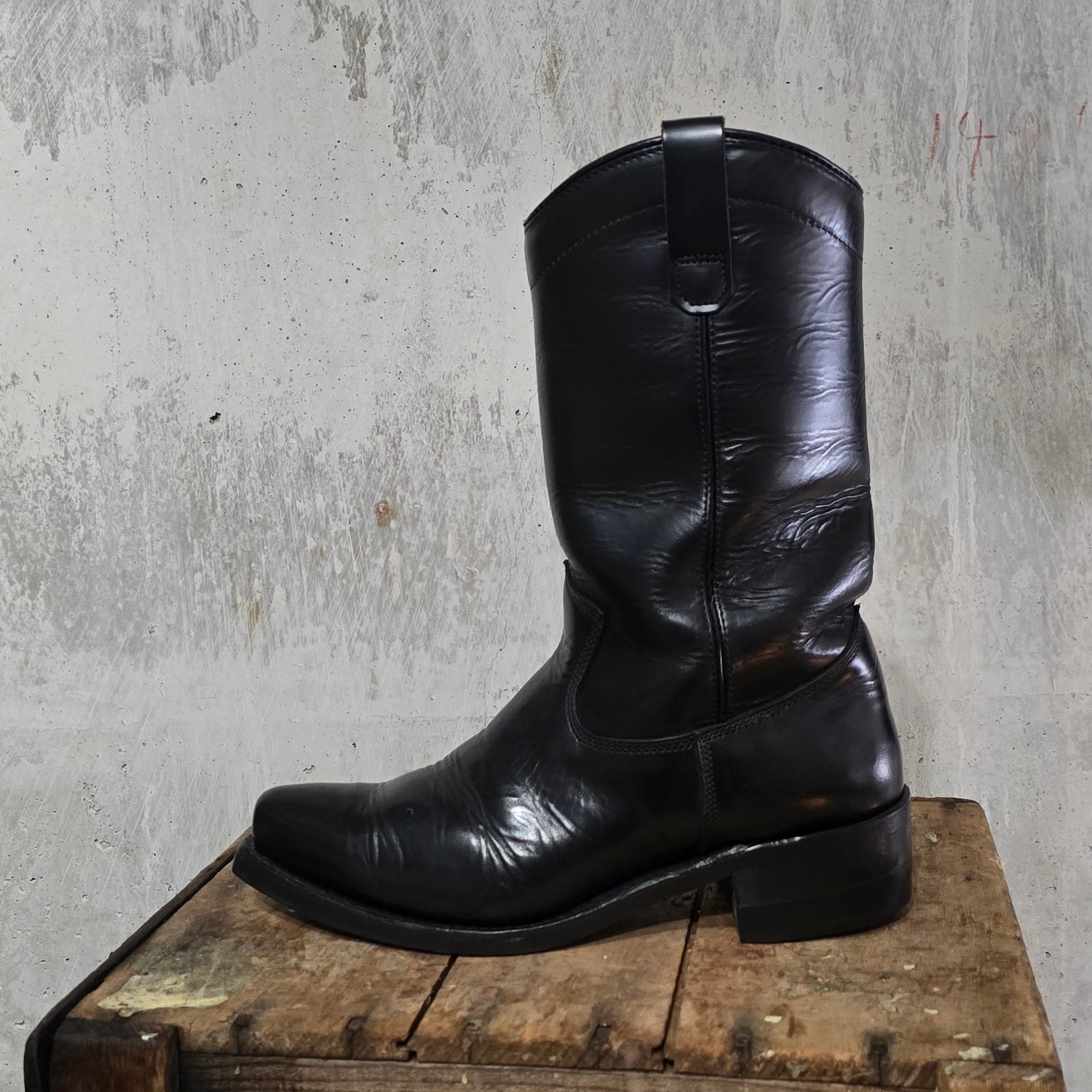 ReBoot - Heritage Black Beauty - 10 E