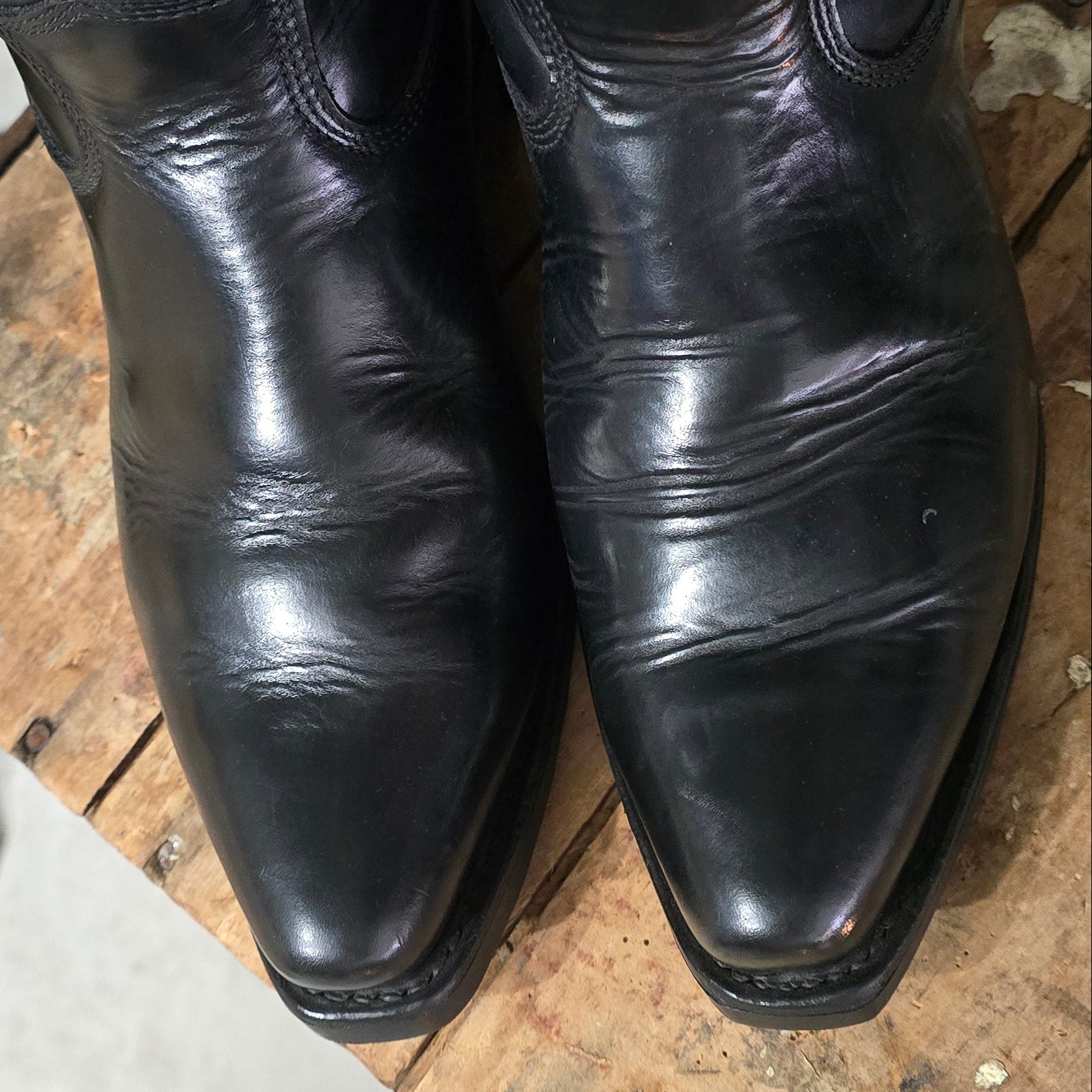 ReBoot - Heritage Black Beauty - 10 E