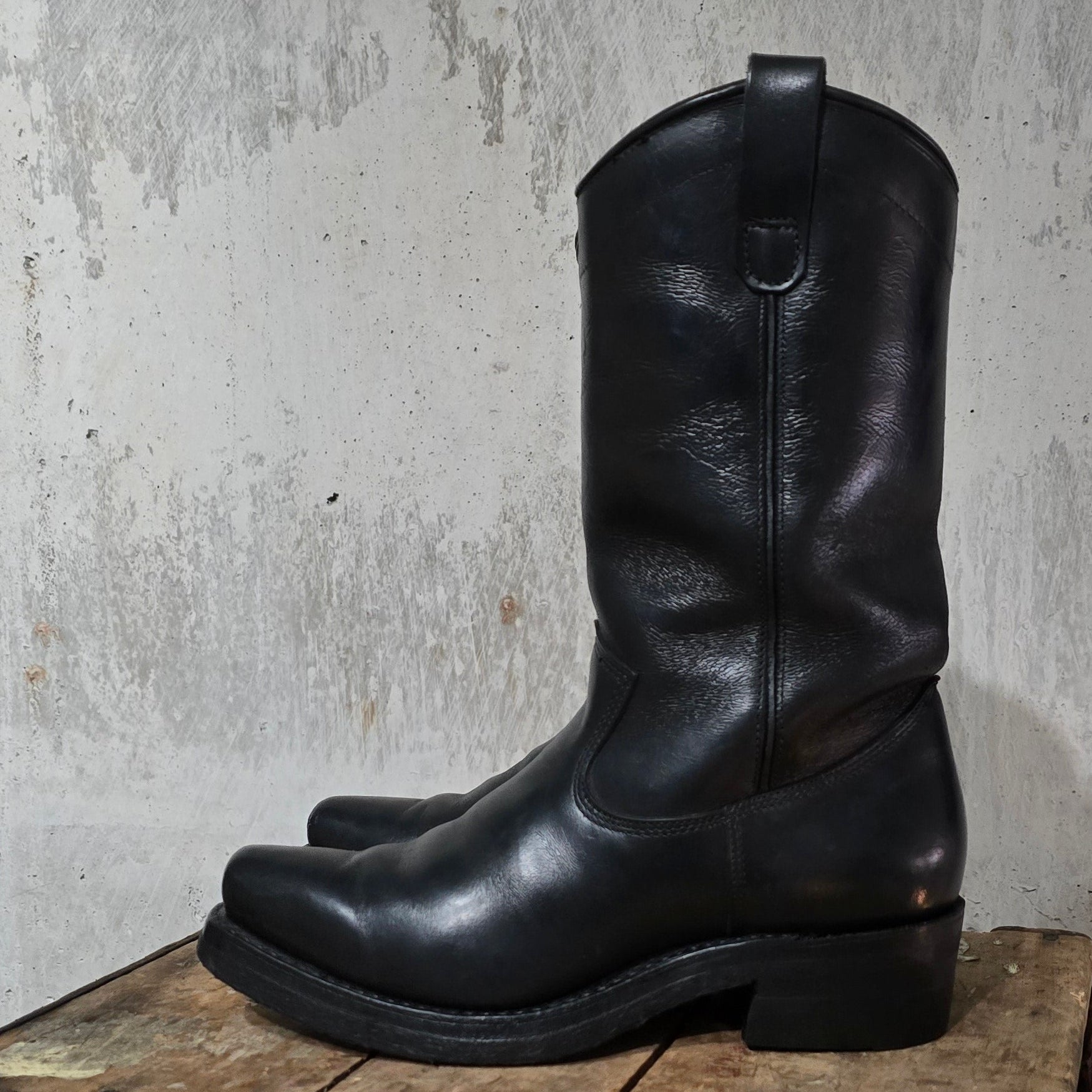 ReBoot - Heritage Black Beauty - 8 E