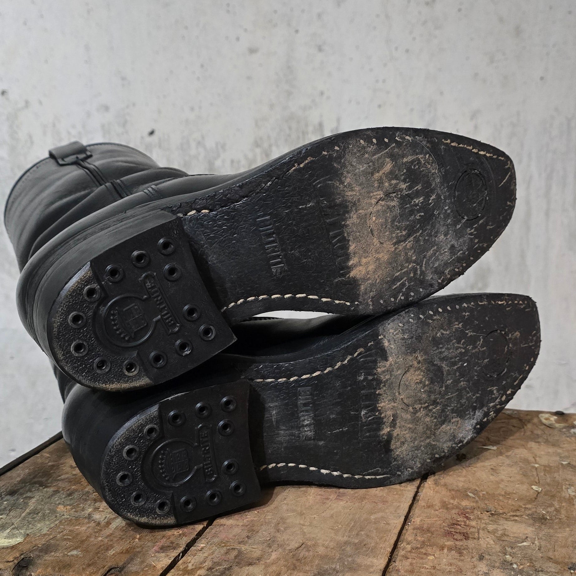 ReBoot - Heritage Black Beauty - 8 E