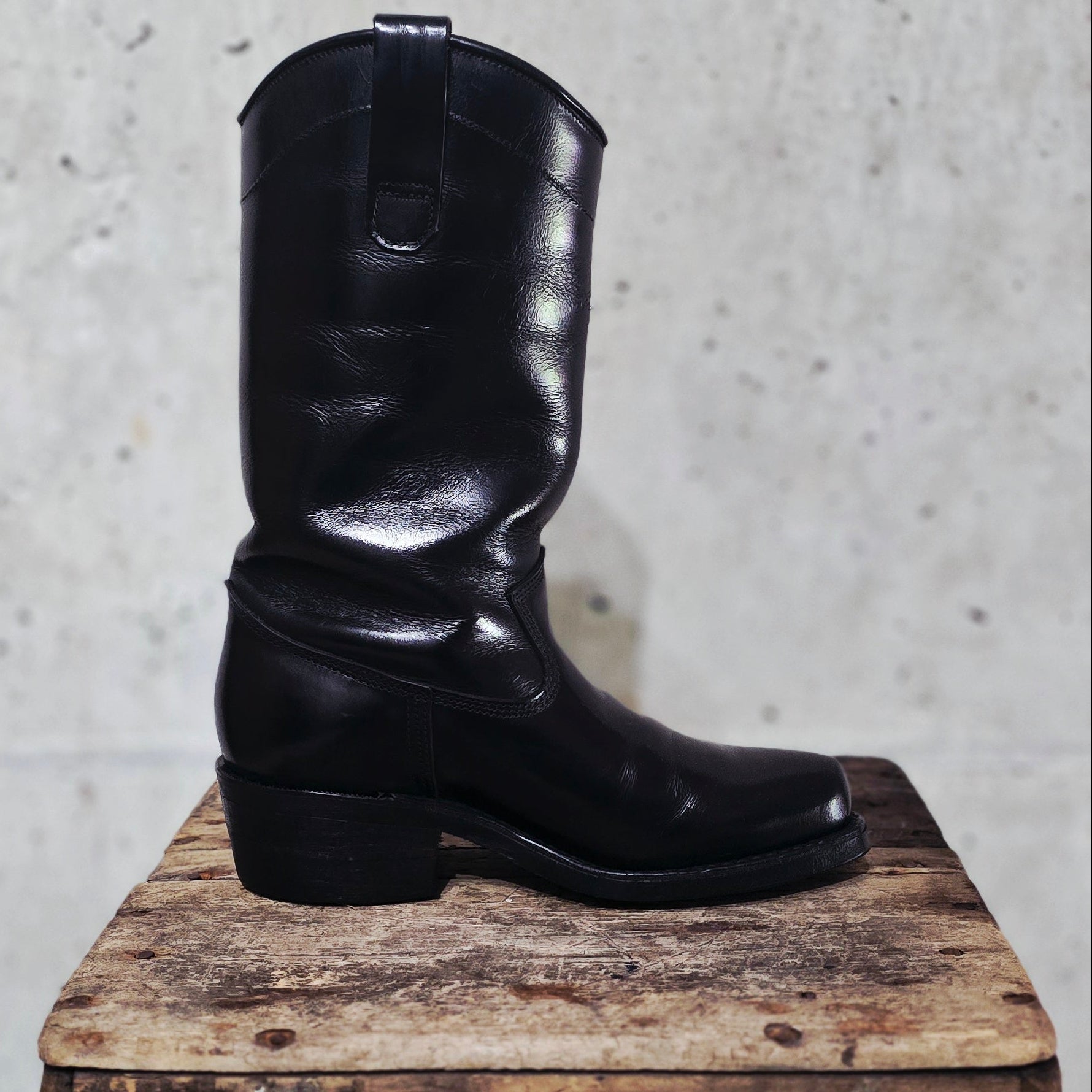 ReBoot - Heritage Black Beauty - 4.5 E