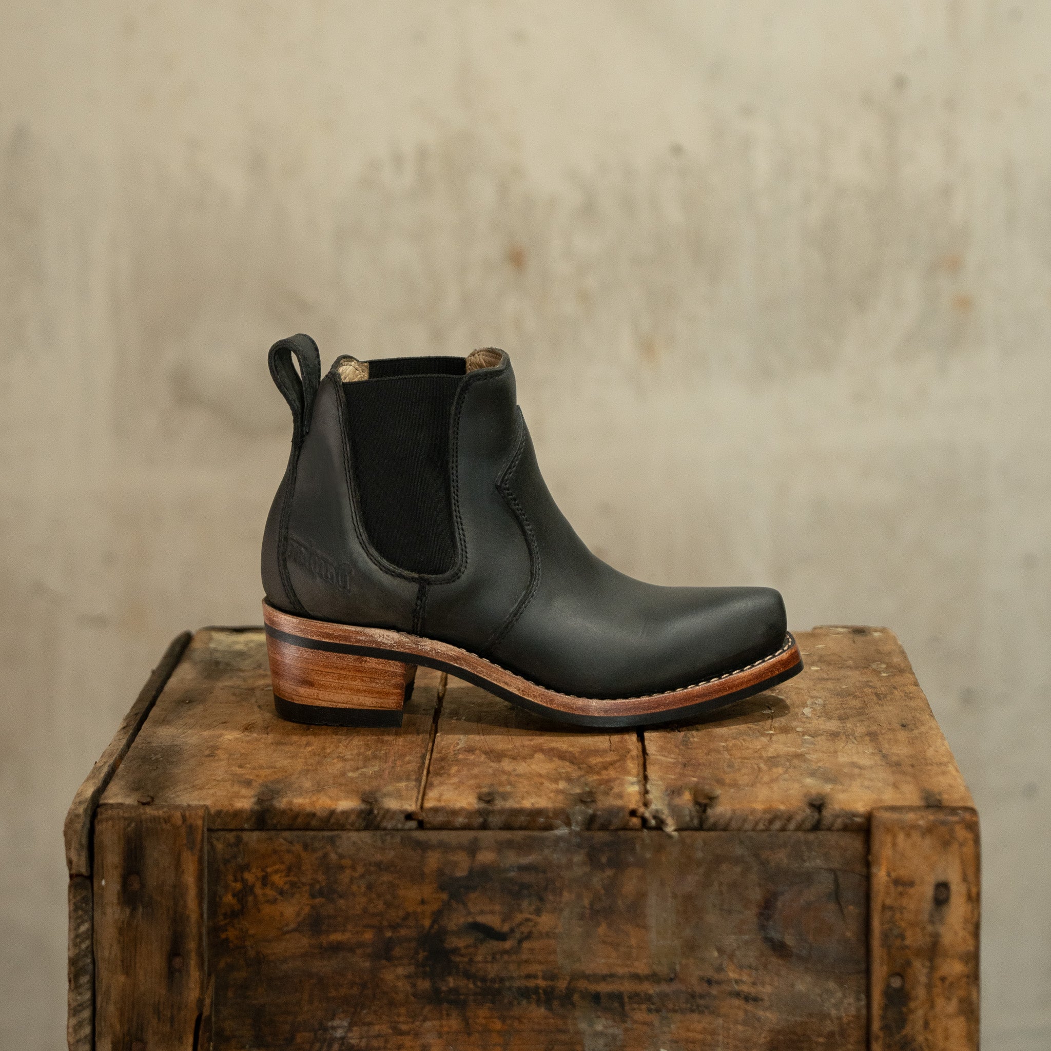 Ranchero 4 EEE Charcoal Nubuck