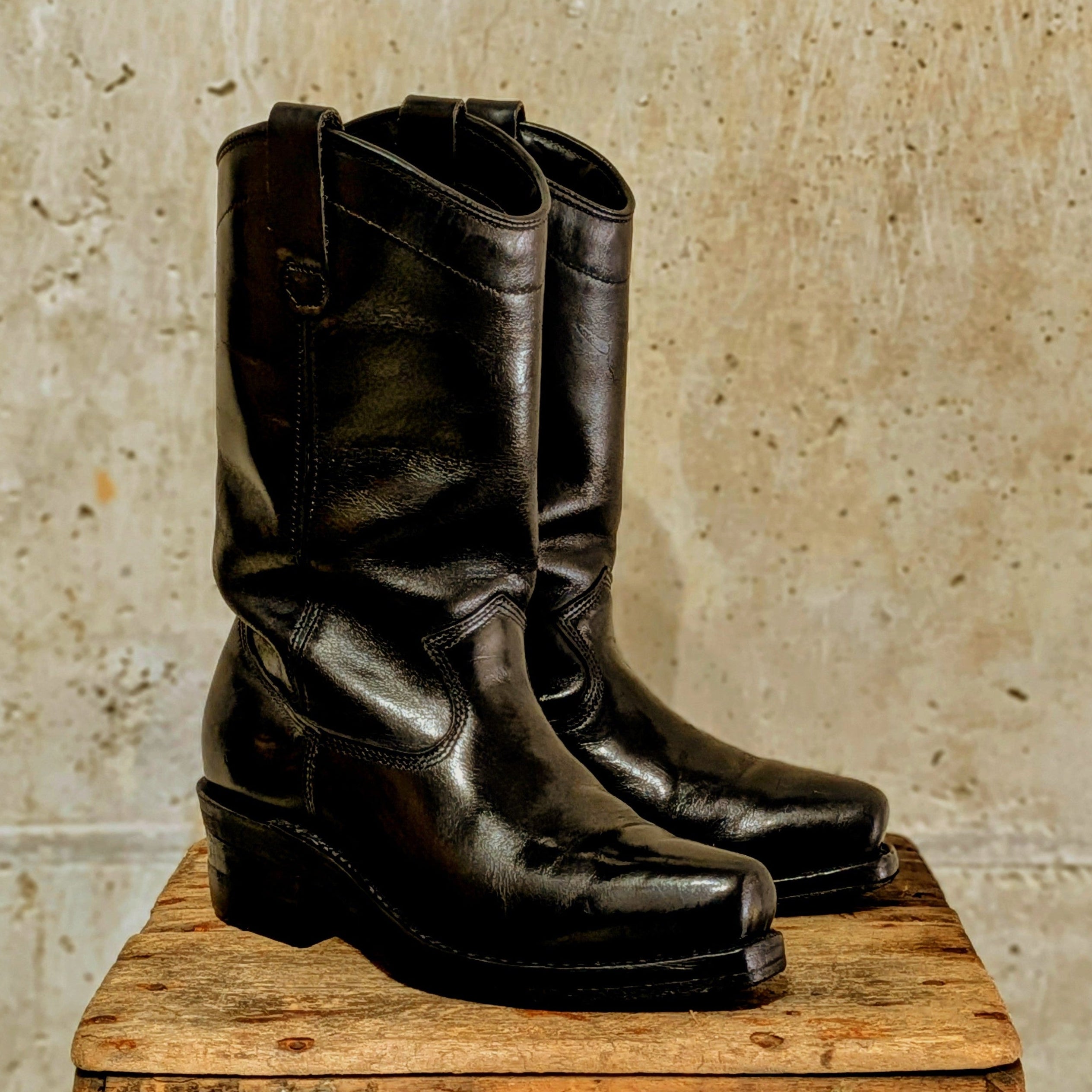 ReBoot - Heritage Black Beauty - 6 E