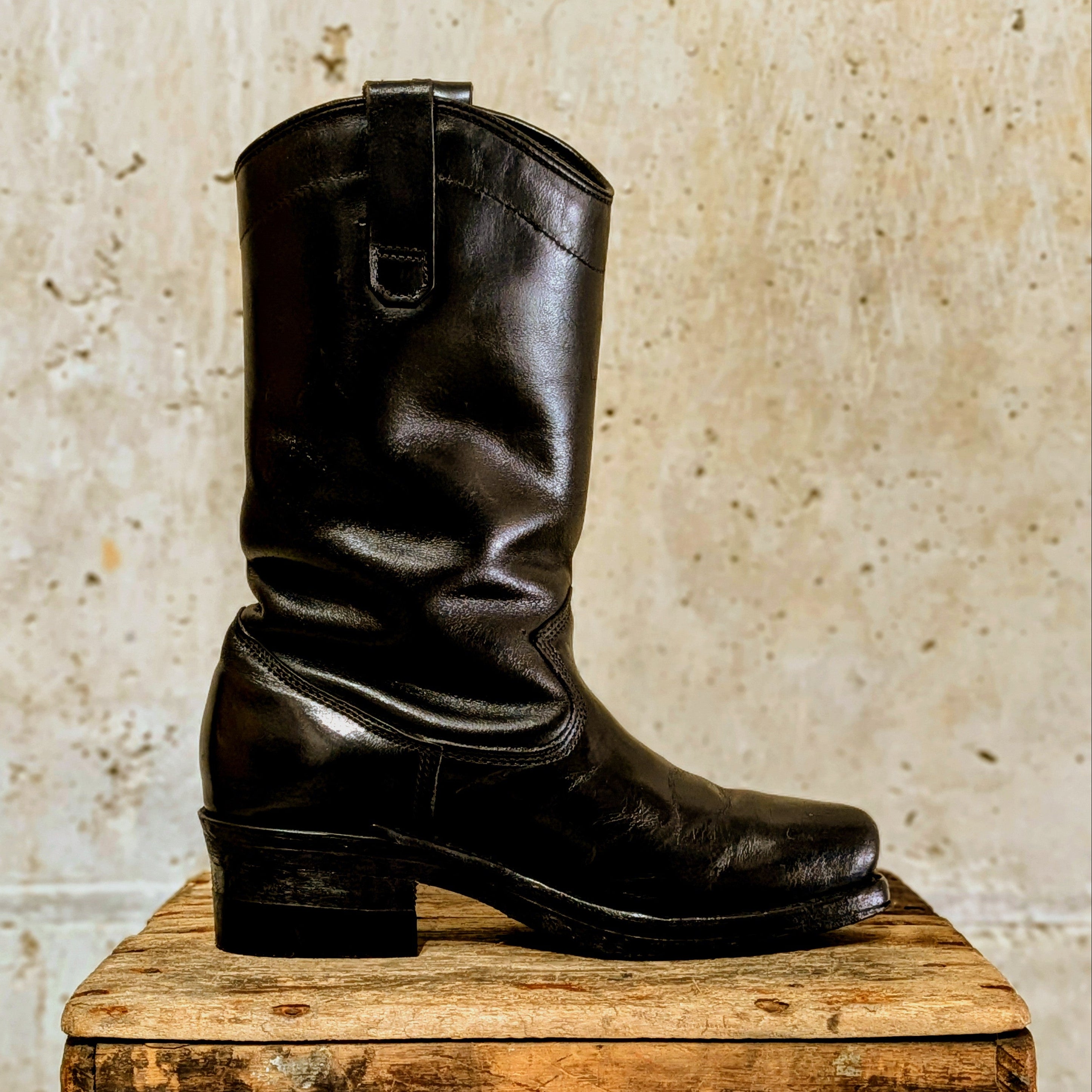 ReBoot - Heritage Black Beauty - 6 E