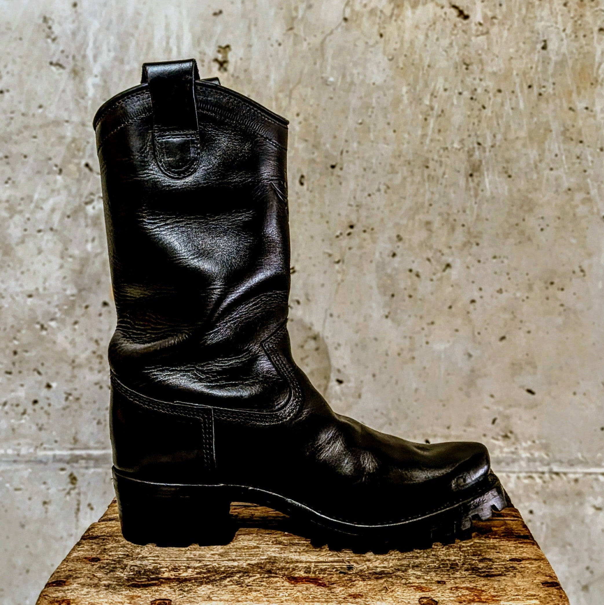 ReBoot - Heritage Black Beauty - Lug Sole - 8.5 EEE