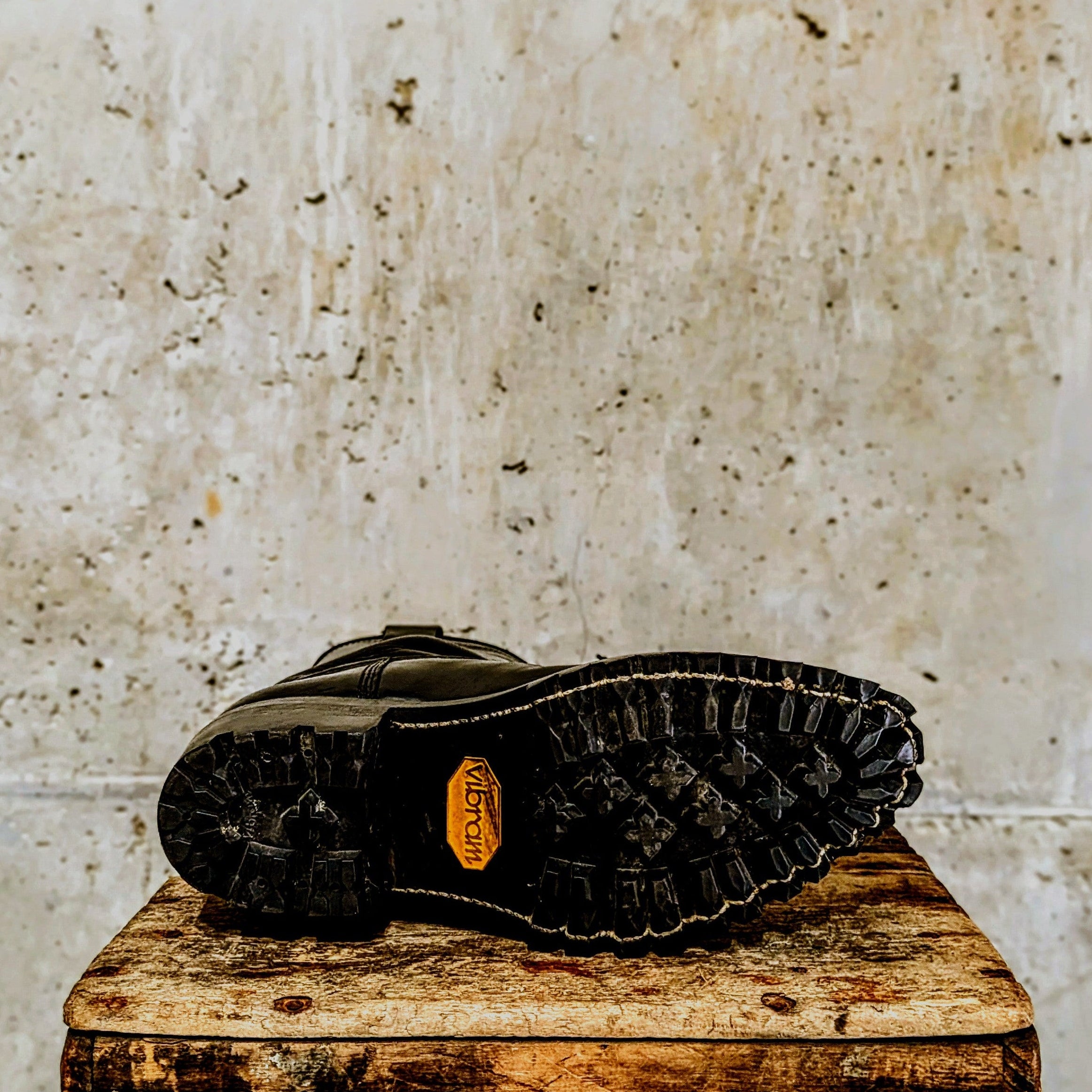 ReBoot - Heritage Black Beauty - Lug Sole - 8.5 EEE