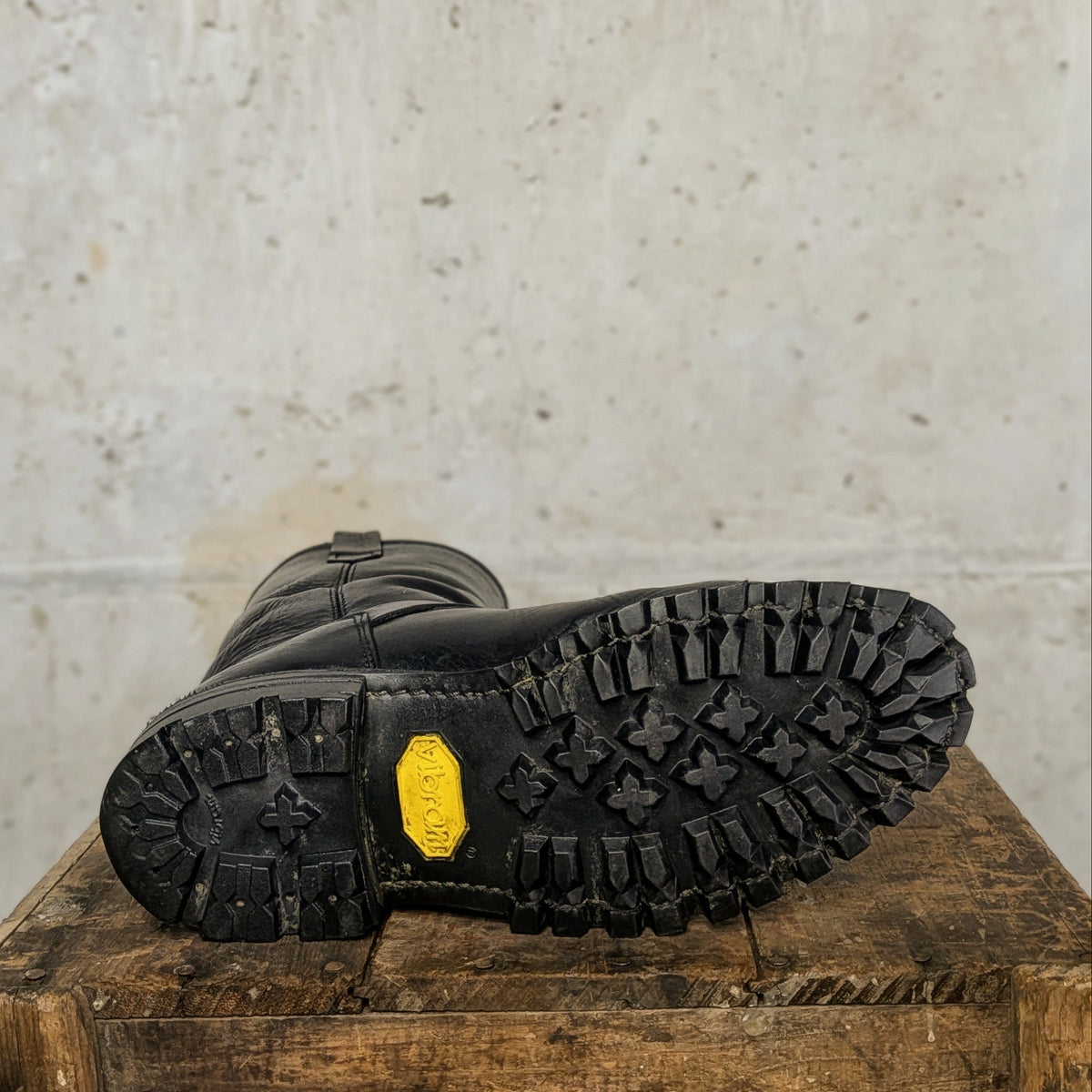 ReBoot - Rider - Black Oil Tan - Lug Sole - 8.5 E