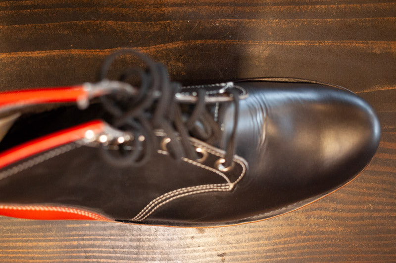 Driver 14 EE Black/Red Oil Tan